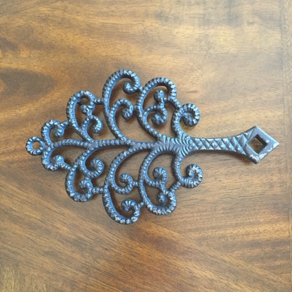 Collection of 4 Vintage Wrought Iron Trivets & Set of Wrought Iron Hooks - Picture 2 of 6